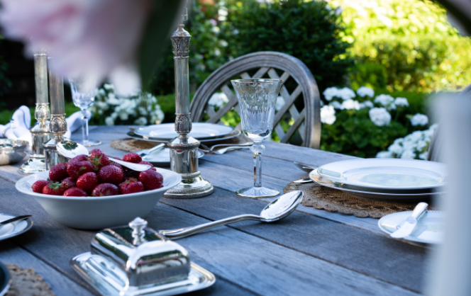 Outdoor Entertaining - Malmaison candlestick